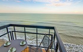 Apartment Les Flots-2 By Interhome